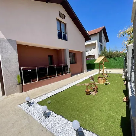александровата къща - Aleksandar With Garden And Pool Varsec
